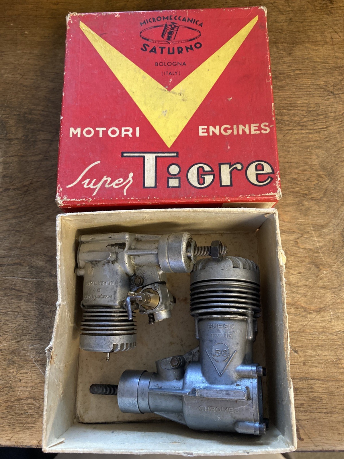 Lot Of 2 Vintage Super Tigre .25 & .56 Engines R/C Airplanes With Box For Parts