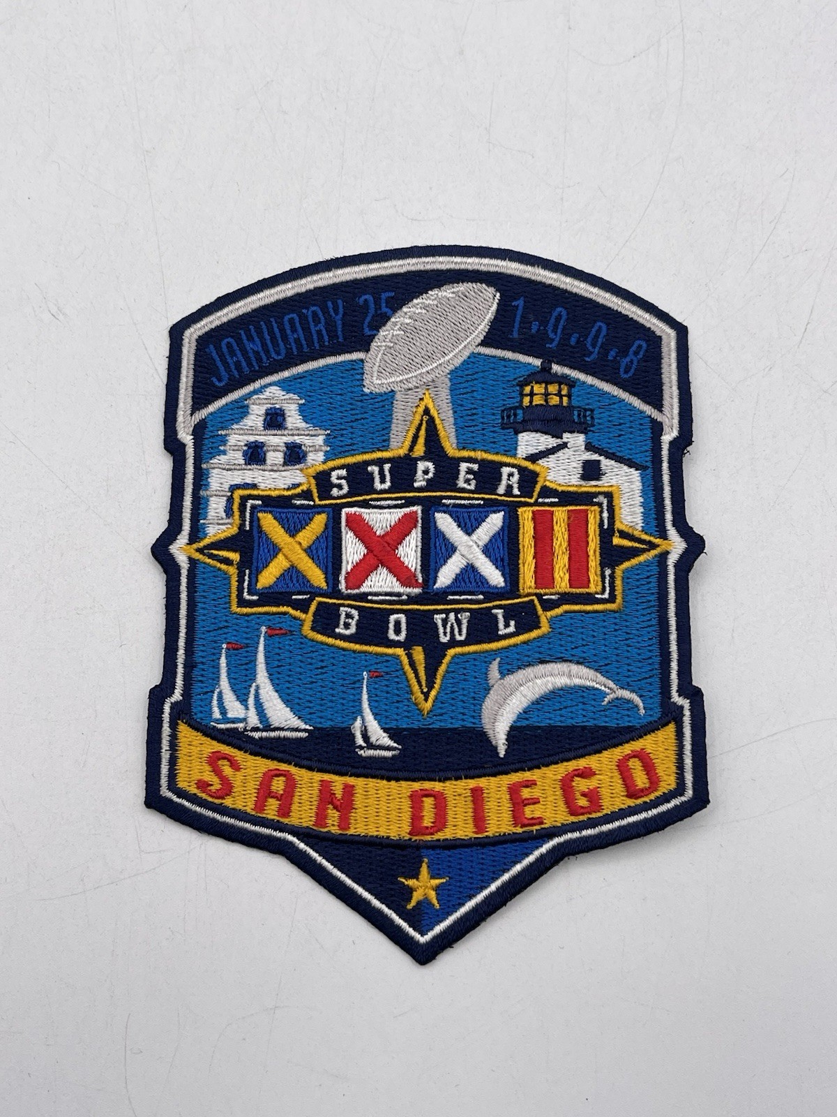 Vintage 1998 NFL football Super Bowl XXXII patch Green Bay Packers Denver Bronco