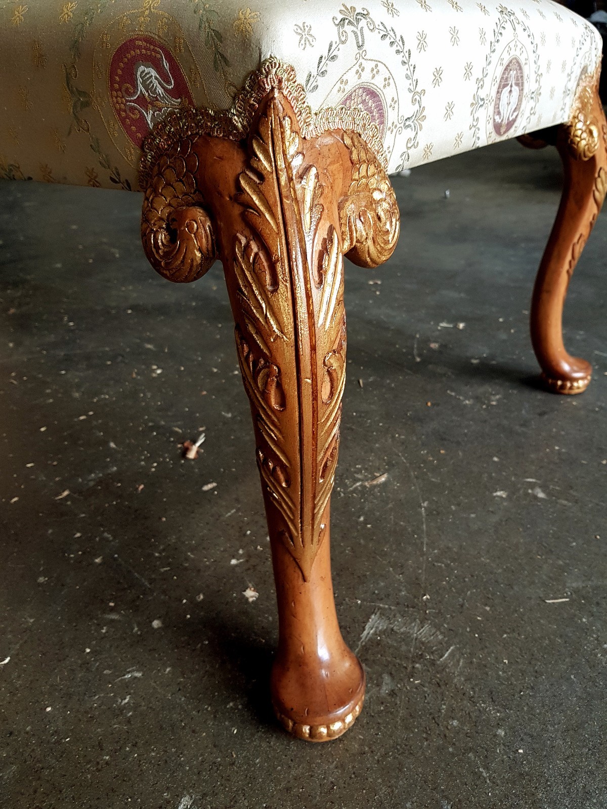 WOOD BENCH WITH RUBBED GOLD