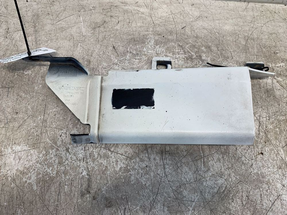 2006 Volvo VNL Gen 2 Cab Exterior Trim Panel 20446299 (785-10230)