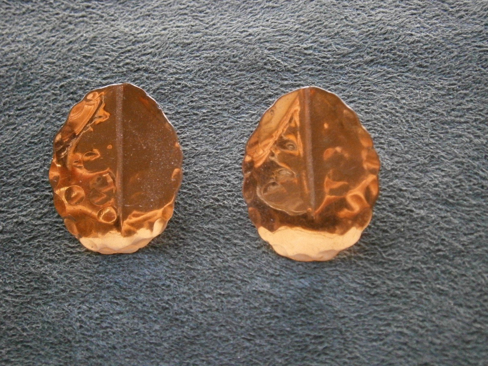 Hammered Shiny Copper Leaves Vintage Clip on Earrings  5.7g