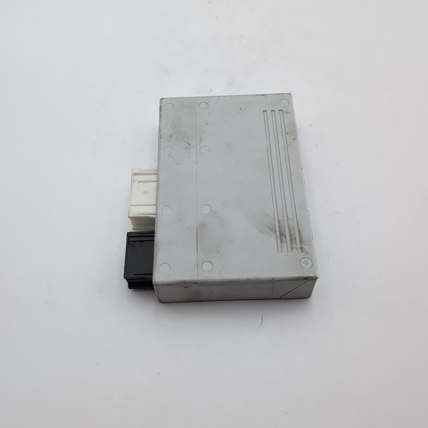 2006 - 2013 BMW E82 E90 E93 135 328 335 Parking Distance Control Module 6982402