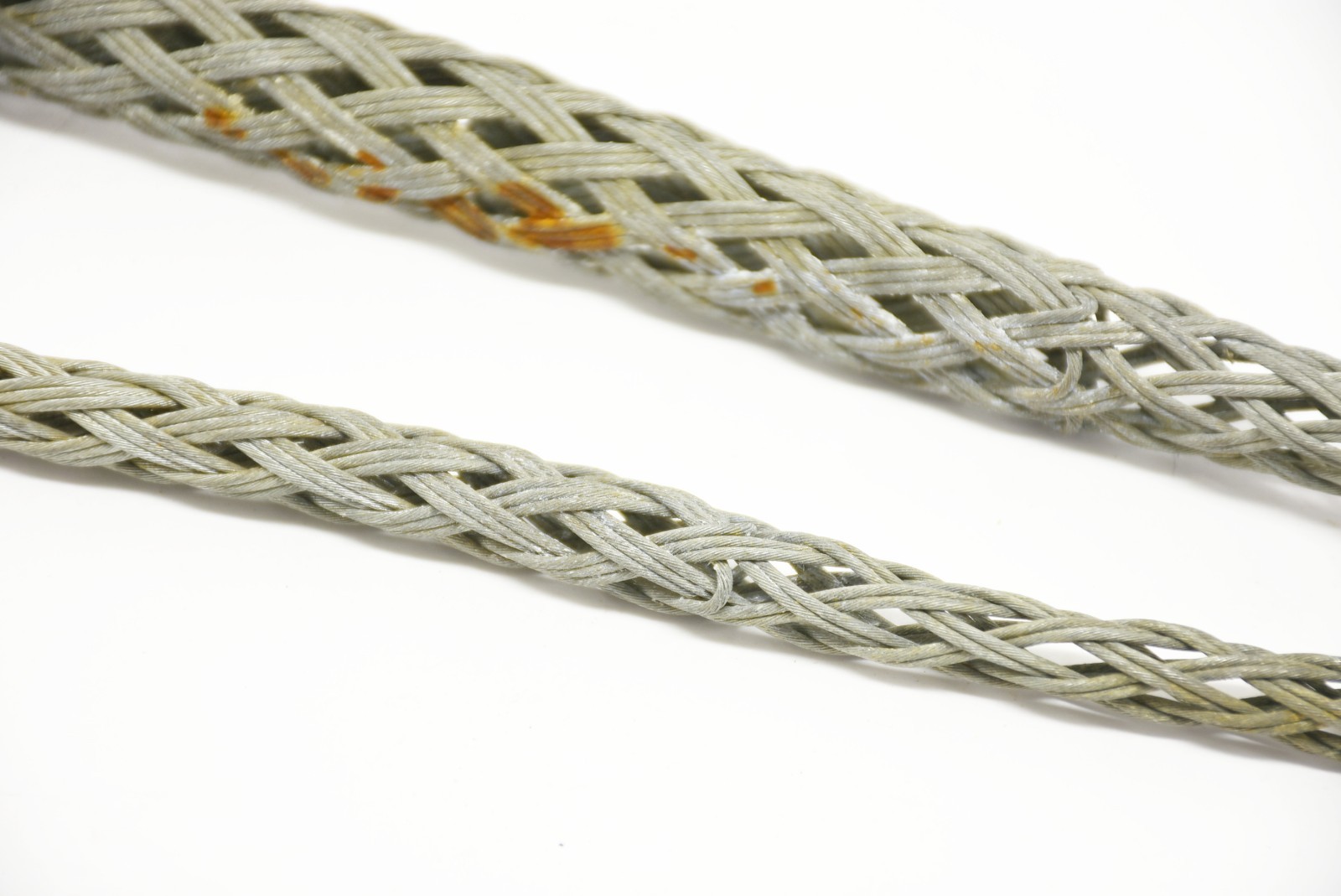 2 Hubbell Kellems 03302016 & 03302011 Mesh Cable Pulling Grips Rotating Eye