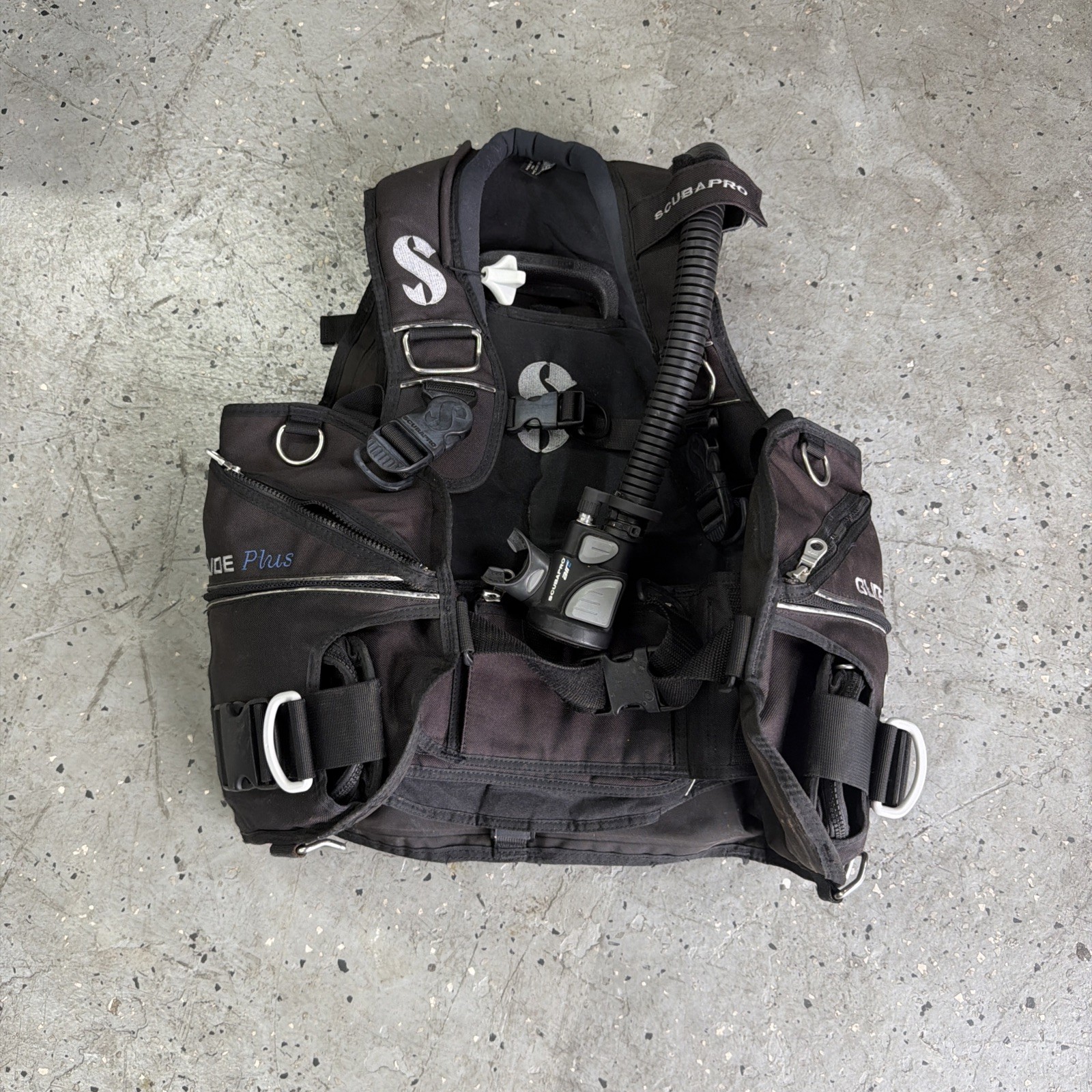 Scubapro Glide Plus Medium BCD With Air2 Regulator
