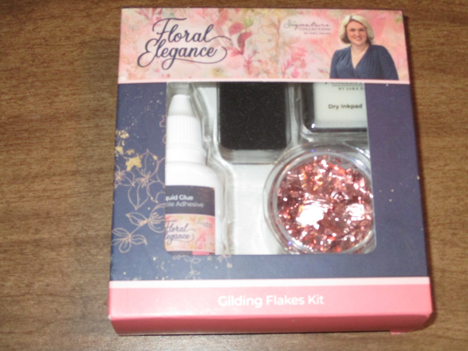 CRAFTER COMPANION GILDING FLAKES KIT FLAKES, INK PAD, GLUE