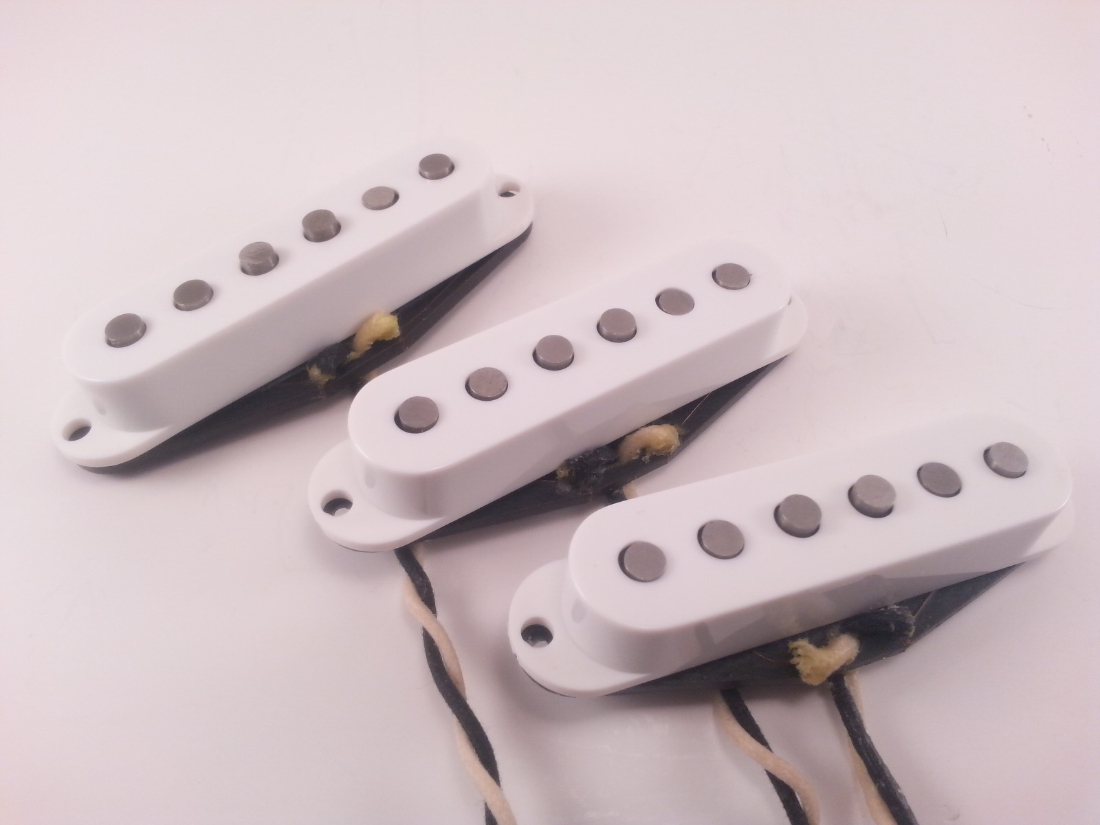 Benson Custom Warm 63's set compatible with a Stratocaster®