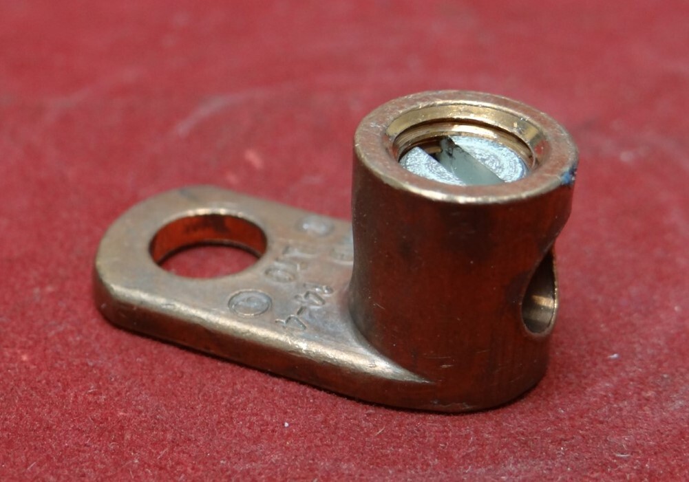 Thomas & Betts BKB 14-4 L70 Lug Connector