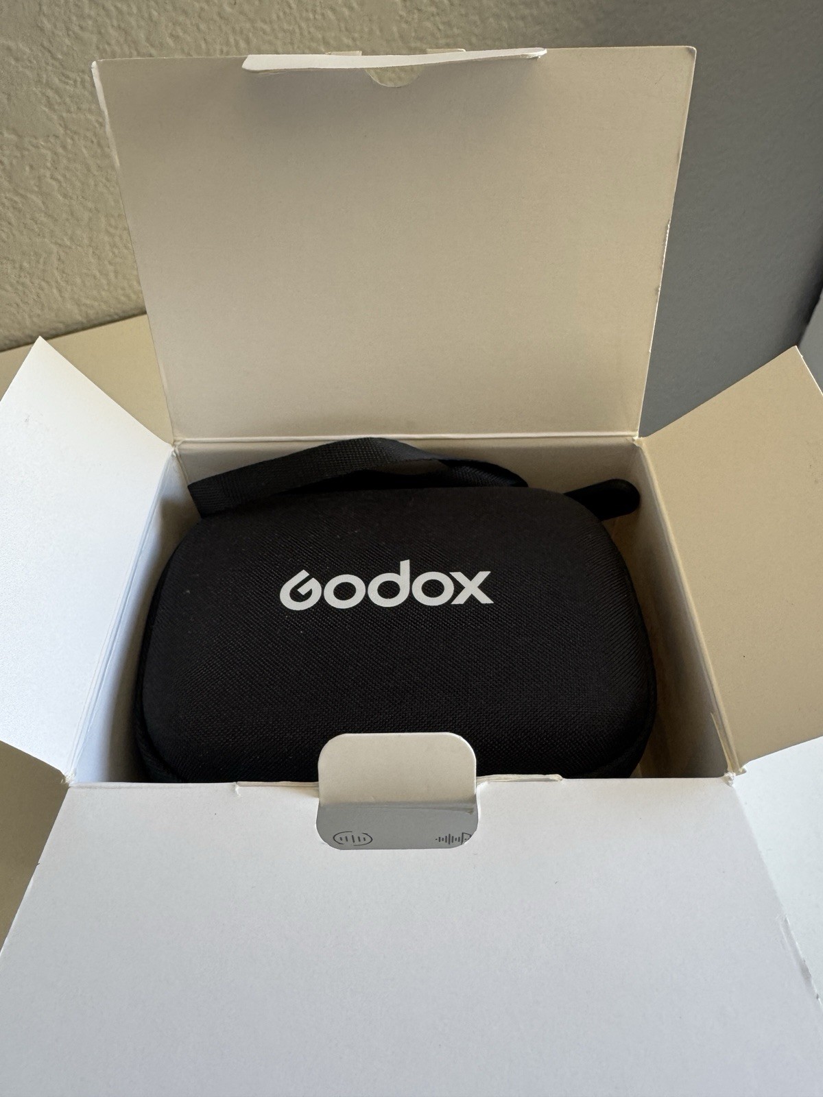Godox WEC Kit2 Wireless Lavalier Microphone System w/ 3.5mm Mini Input