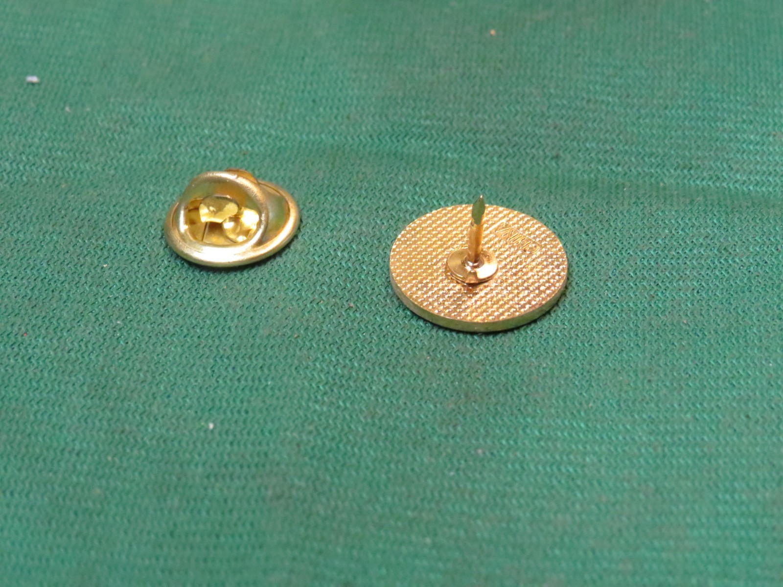 Vintage ~ Mathews SoloCam Archery Bow Lapel / Hat Pin