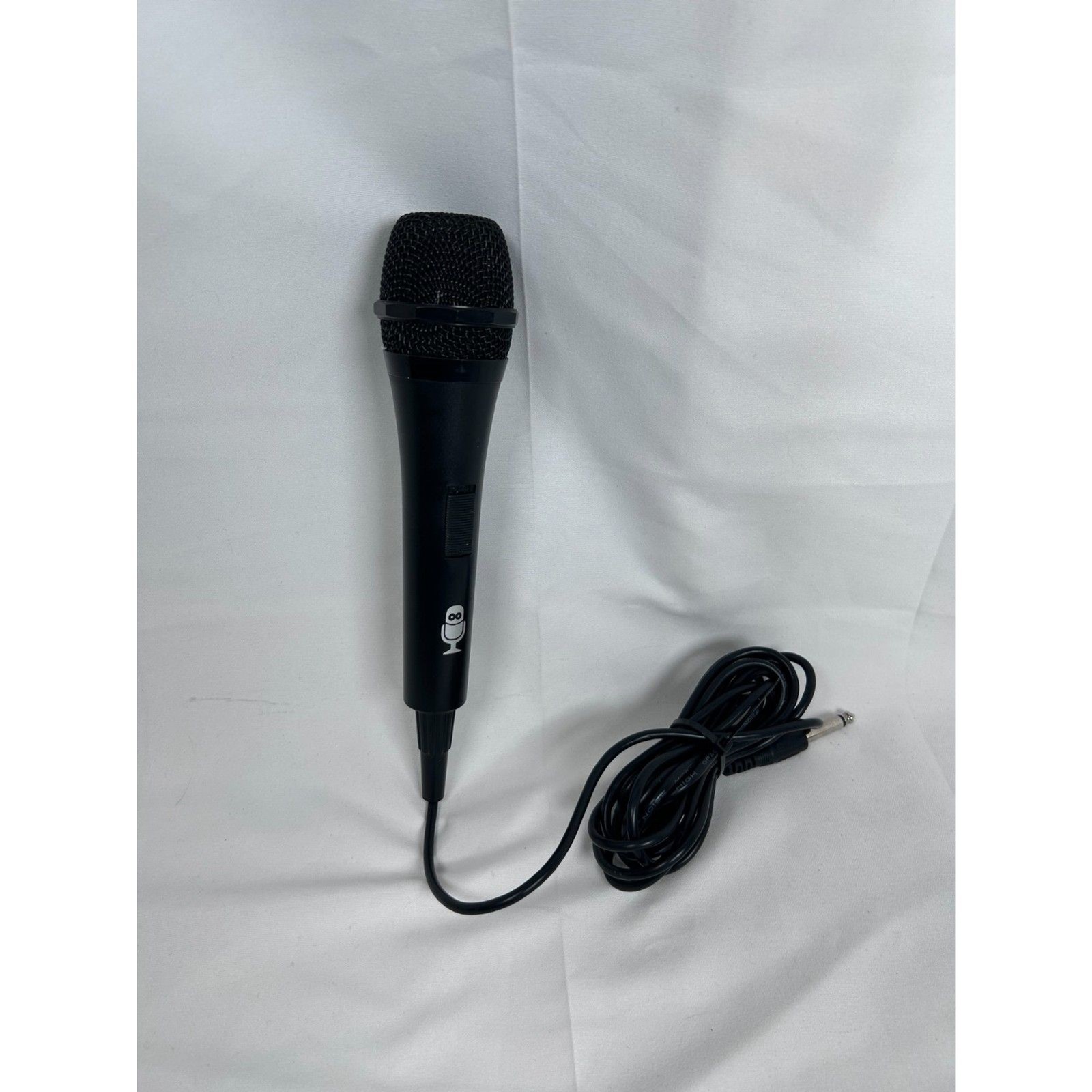 The Singing Machine Wired Handheld Microphone On Off Switch Black 1/4 inch