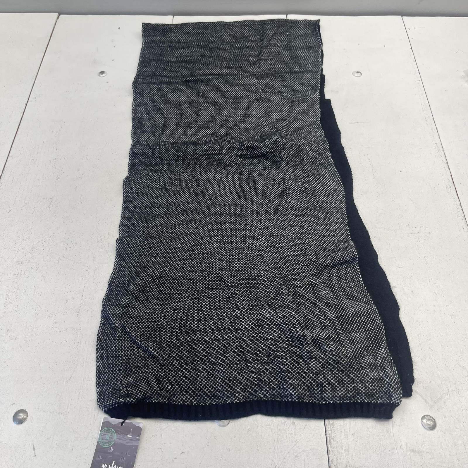 Mio Marino Scarf Mens One Size Black White Two Toned Knit Neck Warmer Winter
