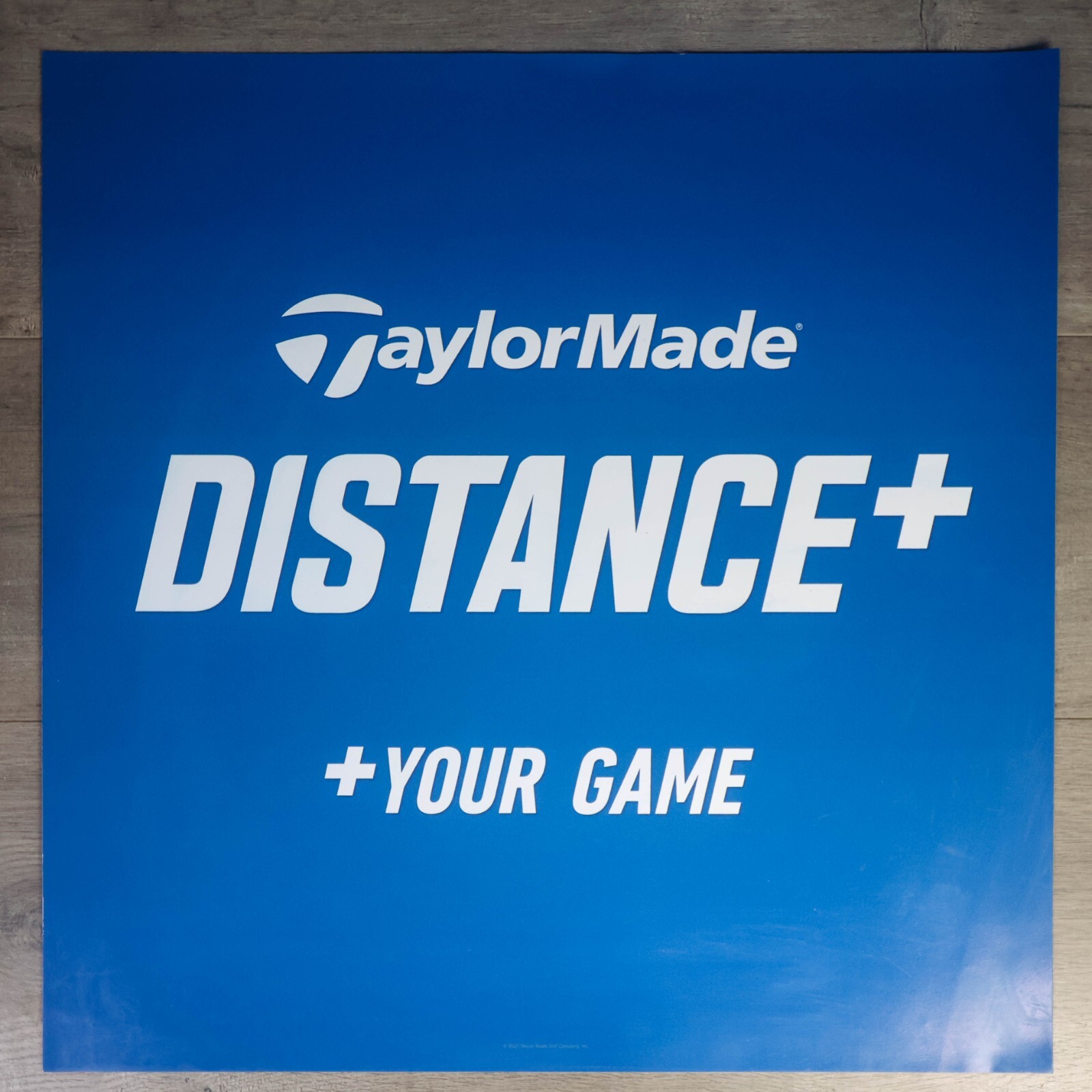 TAYLORMADE Distance+ Display Magnet 20.5in X 20.5in