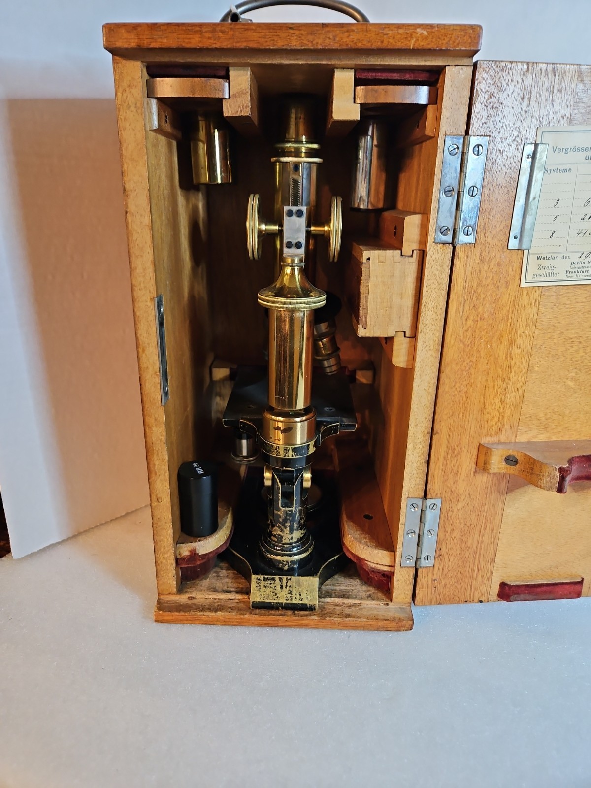E LEITZ WETZLAR Vtg PETROGRAPHIC POLARIZING MICROSCOPE W/CASE, Acc. Brass Rare