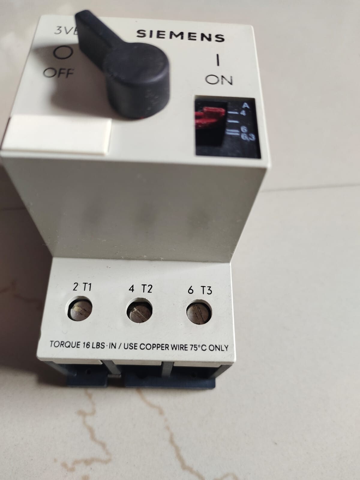 SIEMENS 3VE3 000-2KA 00 Circuit Breaker