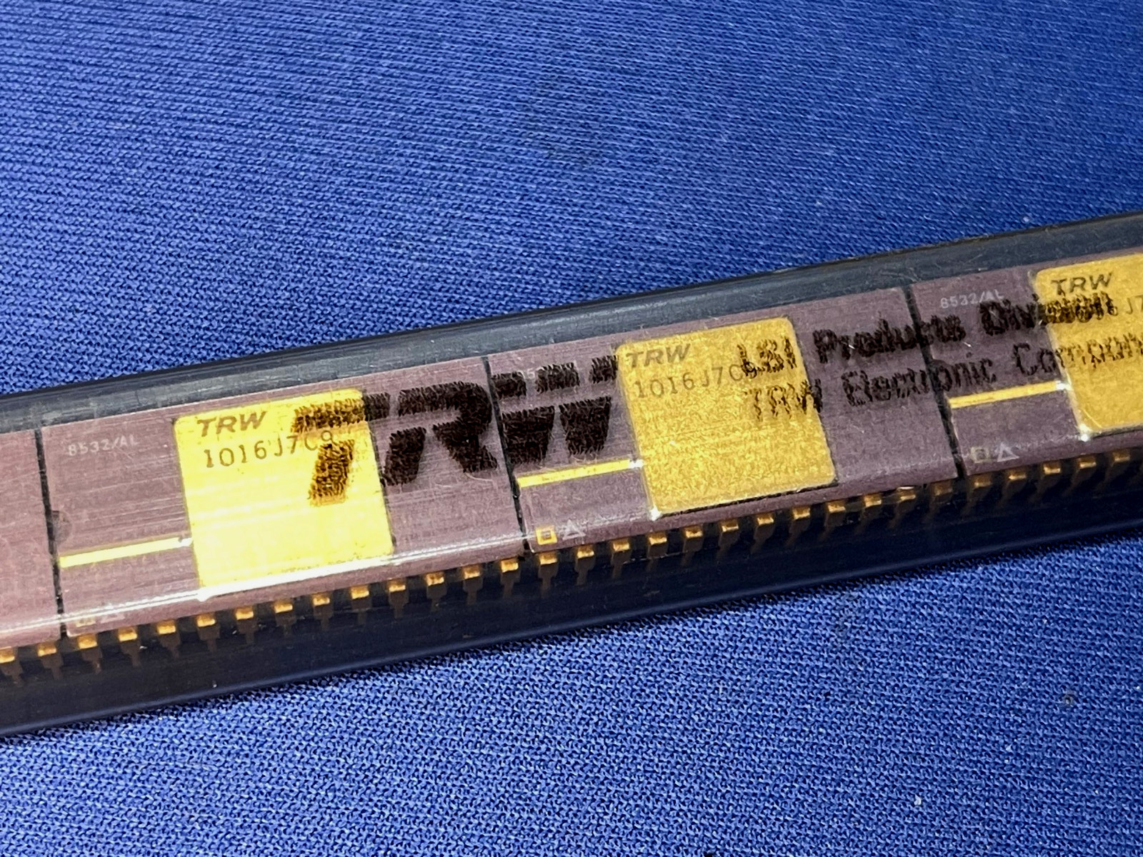TRW1016J7C9 1016J7C9 TRW VINTAGE 85 24Pin CERDIP GOLD NEW ORIG TUBE COLLECTIBLE