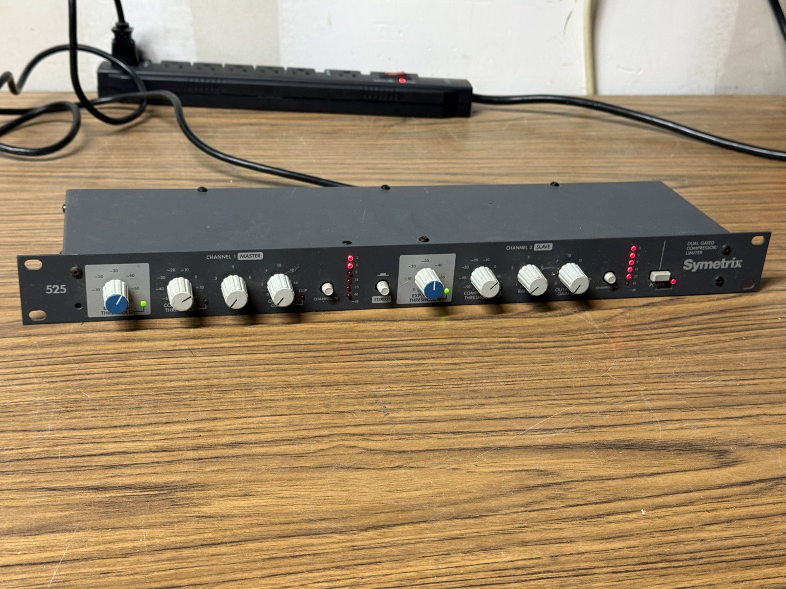 Symetrix 525, Dual Gated Compressor Limiter