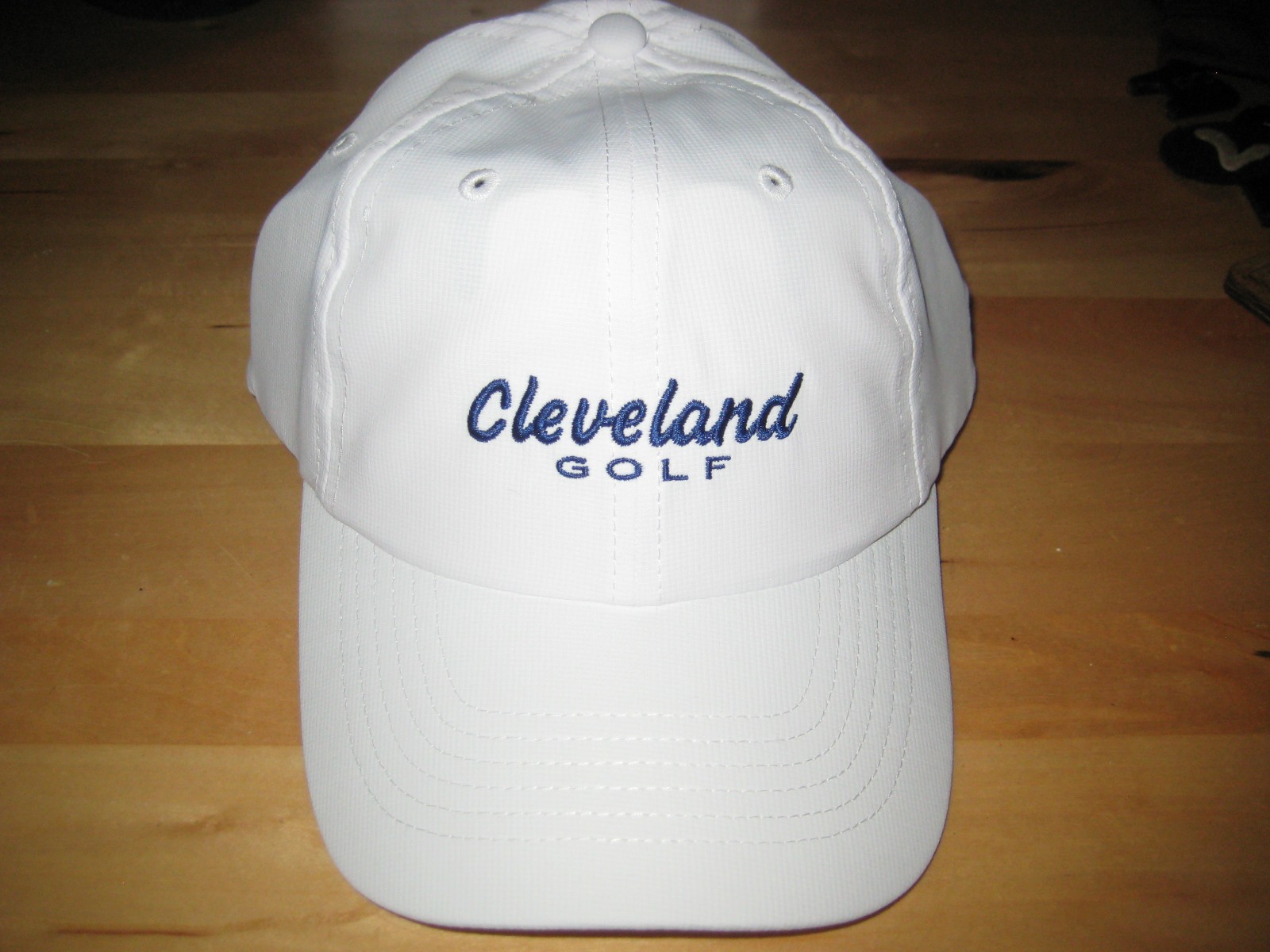BRAND NEW Cleveland Golf Dad   Hat Golf cap White / Blue