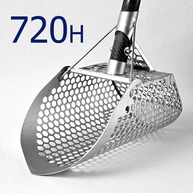 SuperMax metal detecting beach scoop includes carbon fiber handle