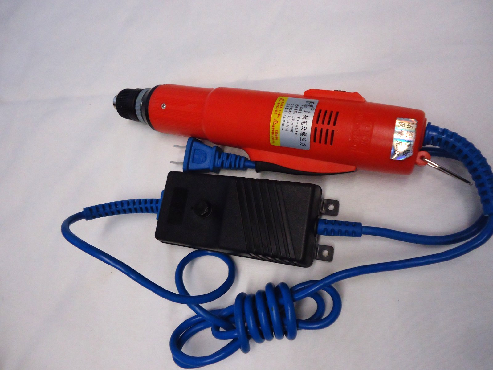 ELECTRIC SCREWDRIVER