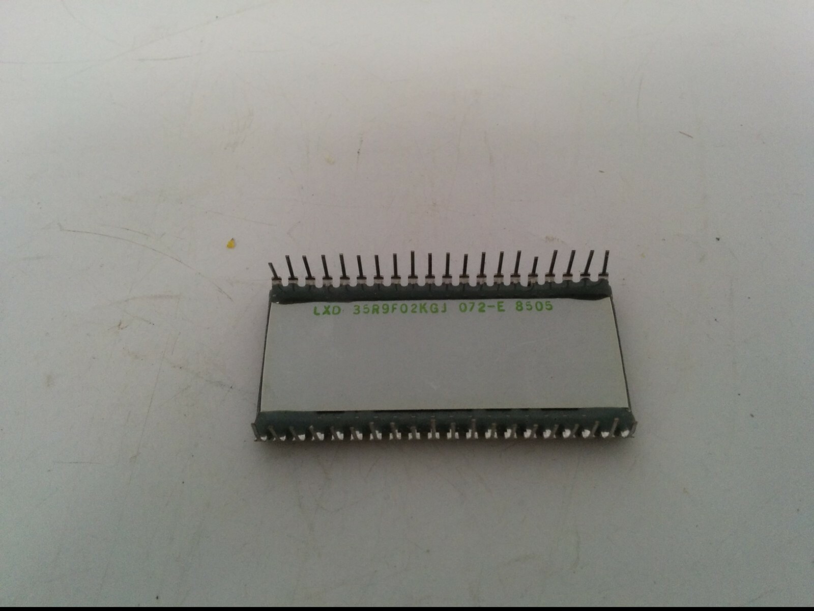 LXD 35R9F02KGJ LCD DISPLAY, 072-E 8505
