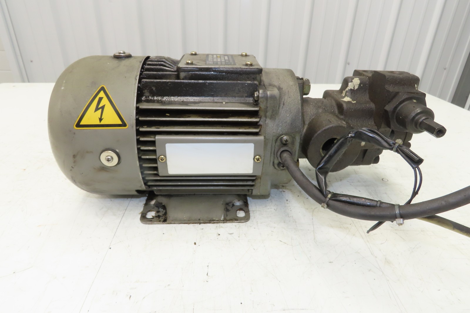 Tokyo TS Metals TS-750TMT-30R Hydraulic Motor Pump 43 L/Min 3/4" NPT 220V 3PH