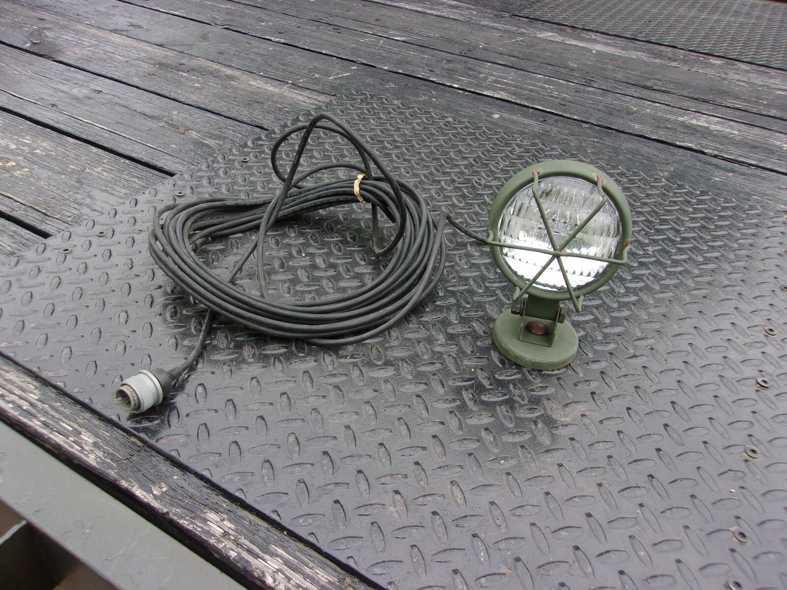 MILITARY SURPLUS MAGNETIC ELECTRIC FLOODLIGHT MTV LMTV 12378828 UNTESTED US ARMY