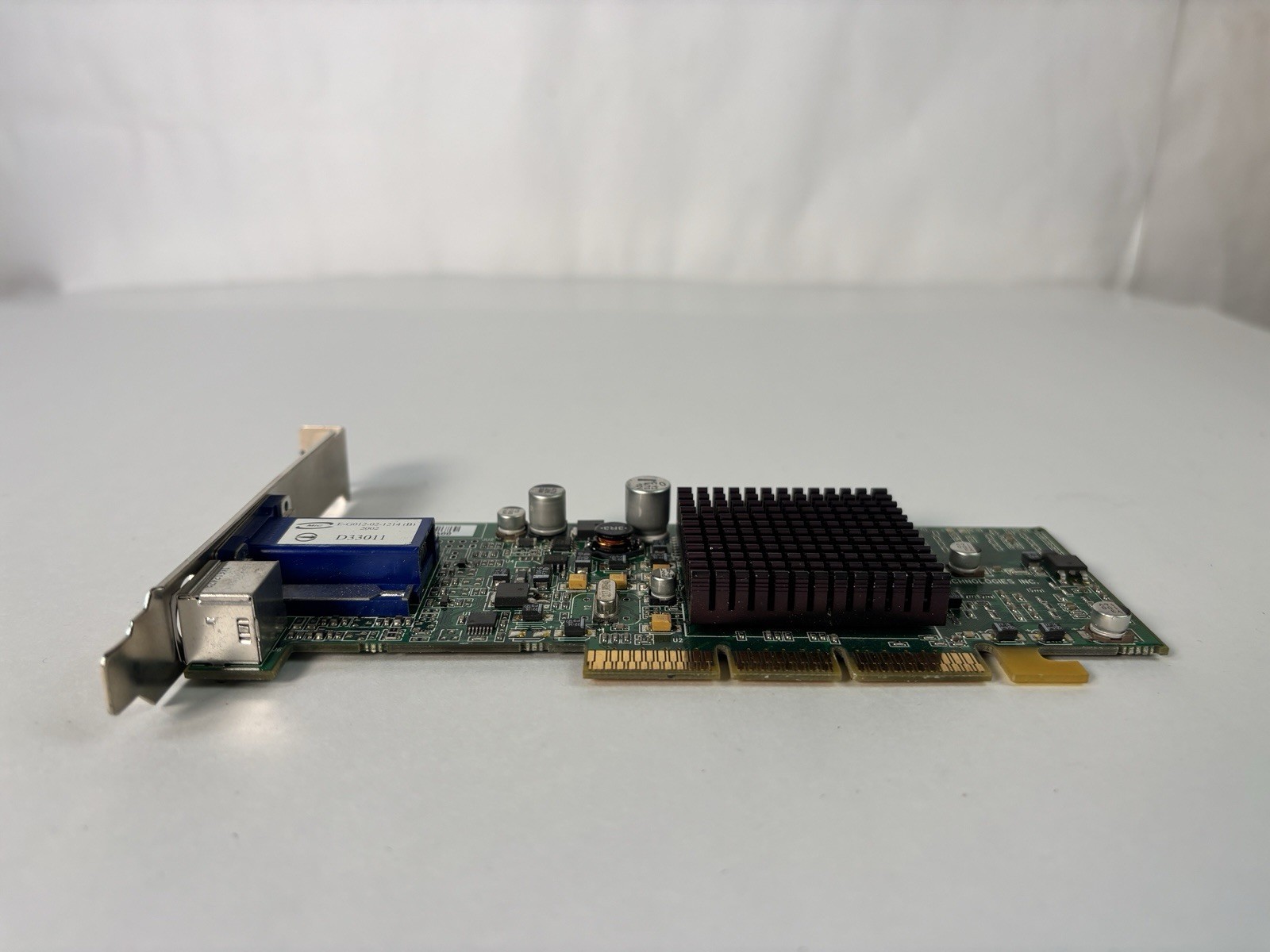 ATI E-G012-02-1214 (B) AGP VGA