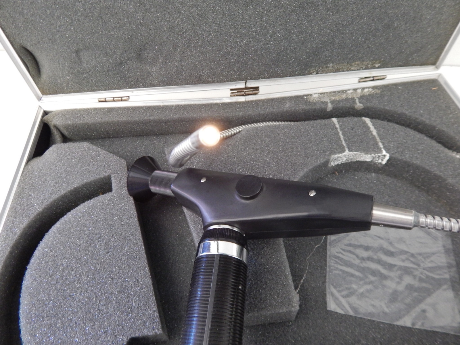 ^^ EDMUND ILLUMINATED FIBERSCOPE (KVX14)