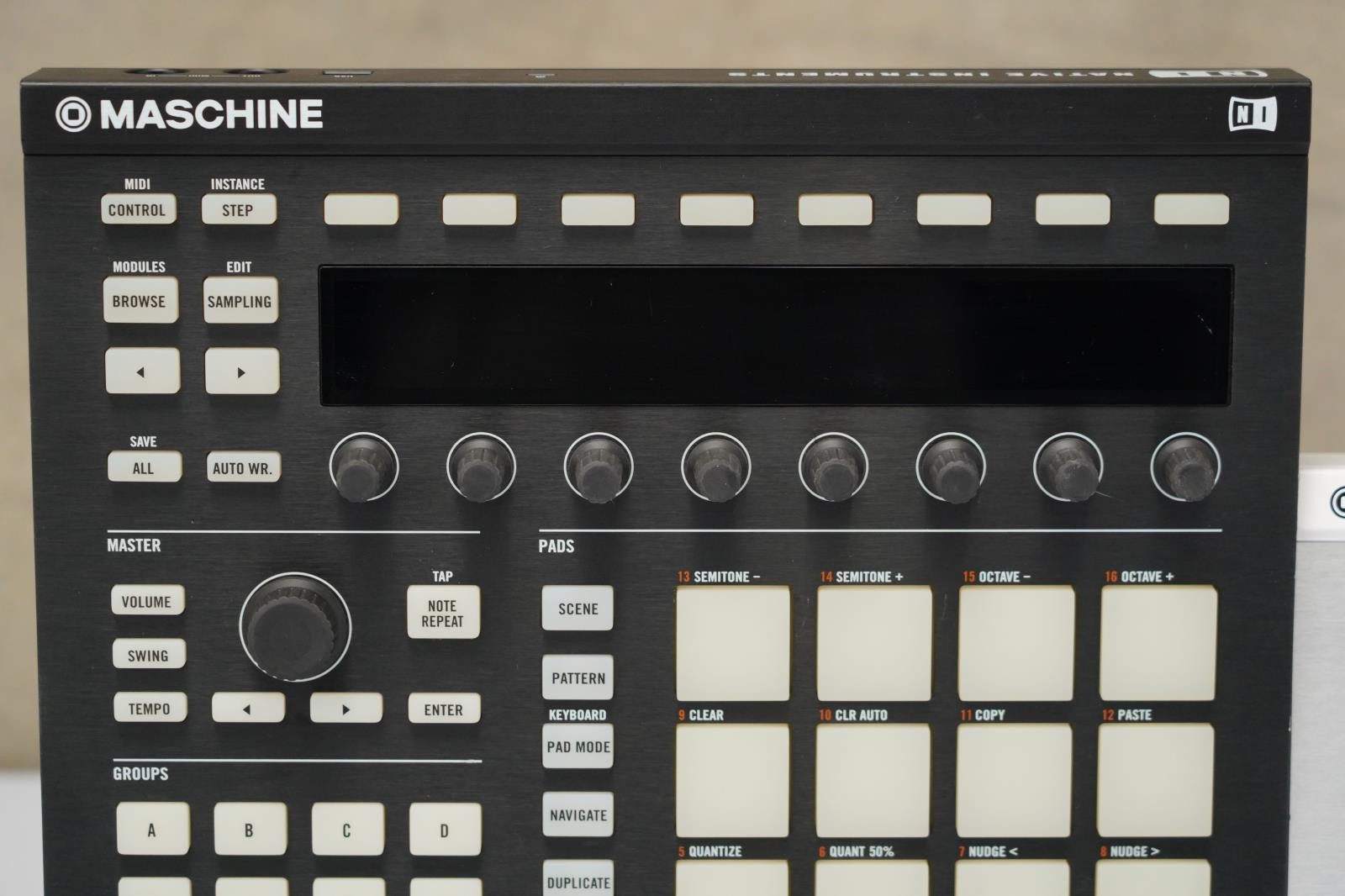 Native Instruments Maschine Mk2 & Maschine Mikro Mk2 Controllers #56170