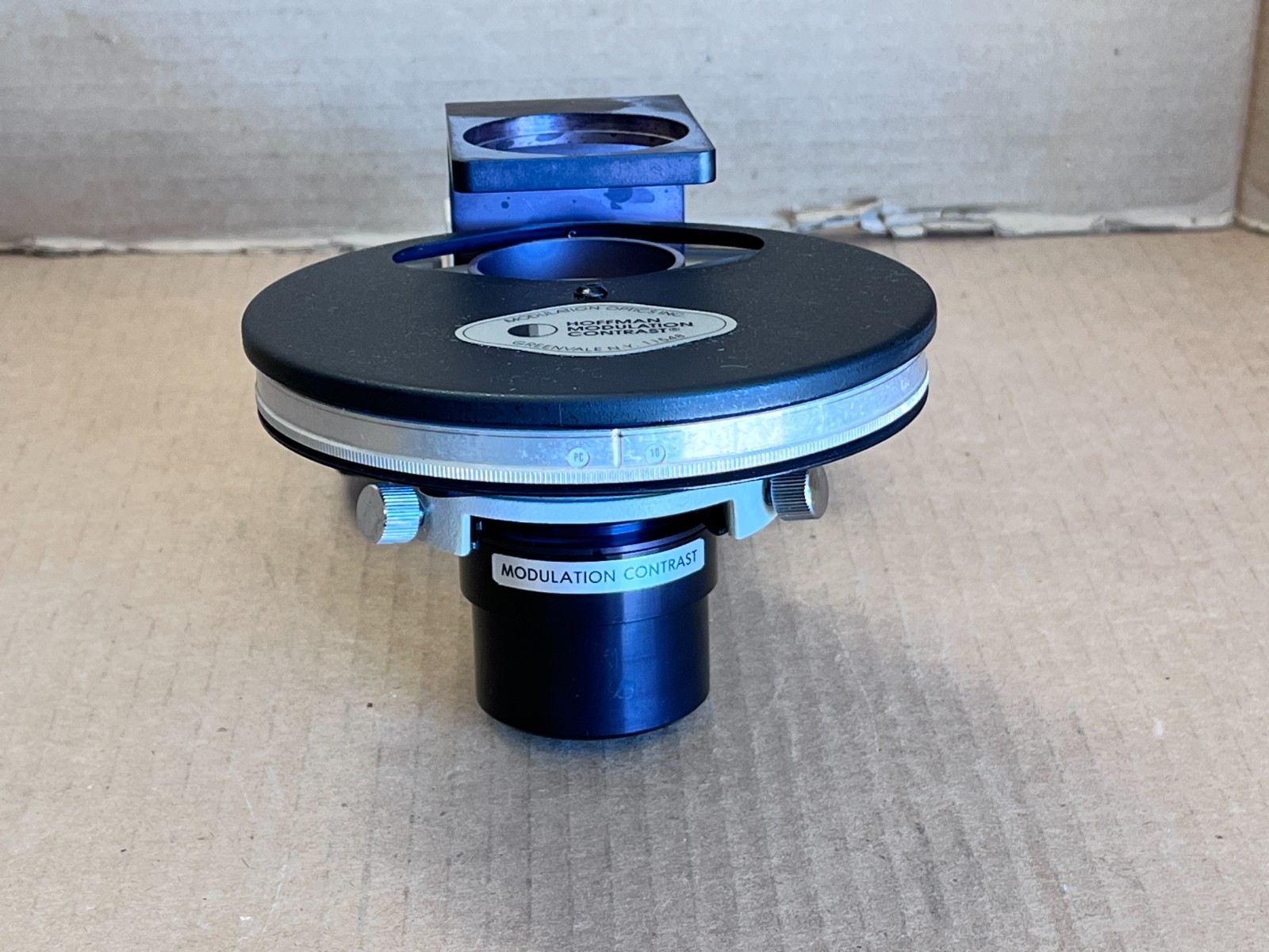 Hoffman Modulation Contrast Turret Condender on Nikon Diaphot Condenser Mount