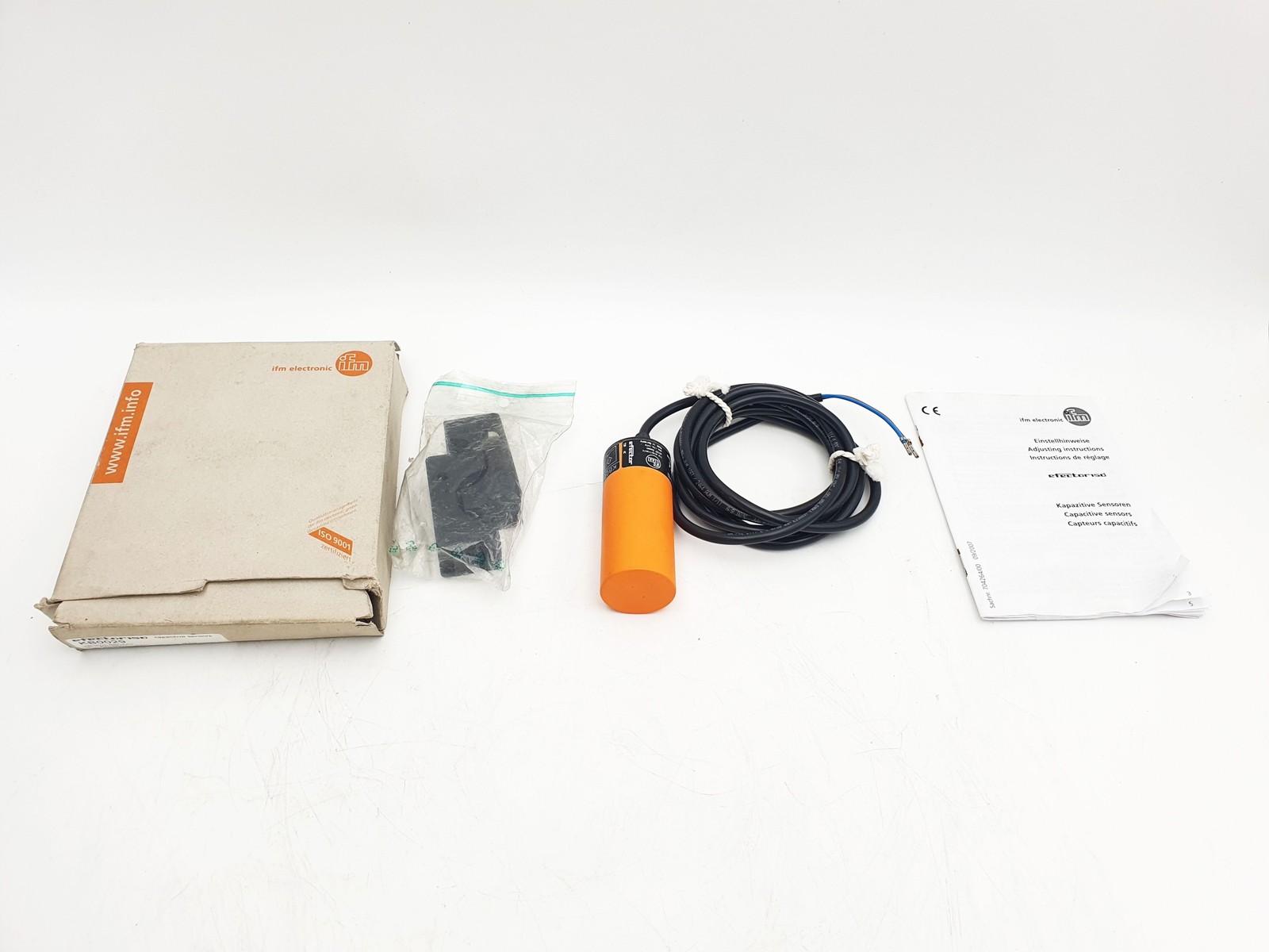 CAPACITIVE SENSOR IFM EFECTOR 100 KB0029 KB-2020-BBOA/NI KB2020BBOANI