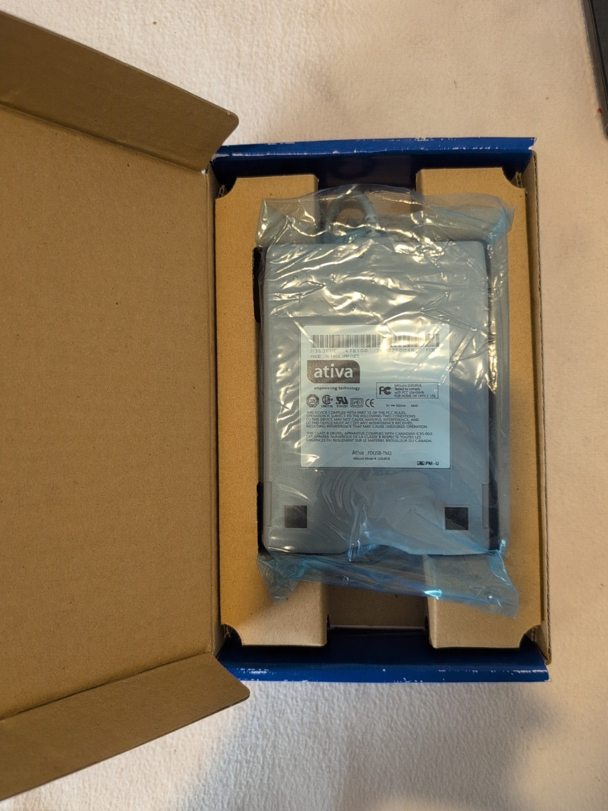 USB External 3.5” Floppy Disk Drive FDUSB-TM2 SmartDisk Ativa Tested w/ Box