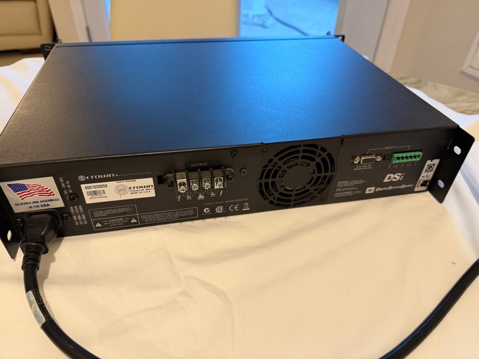 Crown DSI 2000 2-Channel 800W 4Ohm Power Amplifier Digital Screen Series