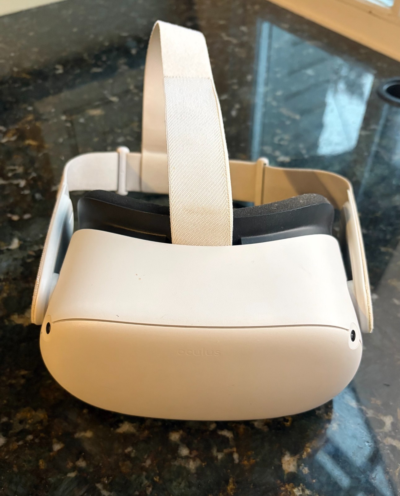 Used Oculus Meta Quest 2 Great Condition Virtual Reality Headset-White