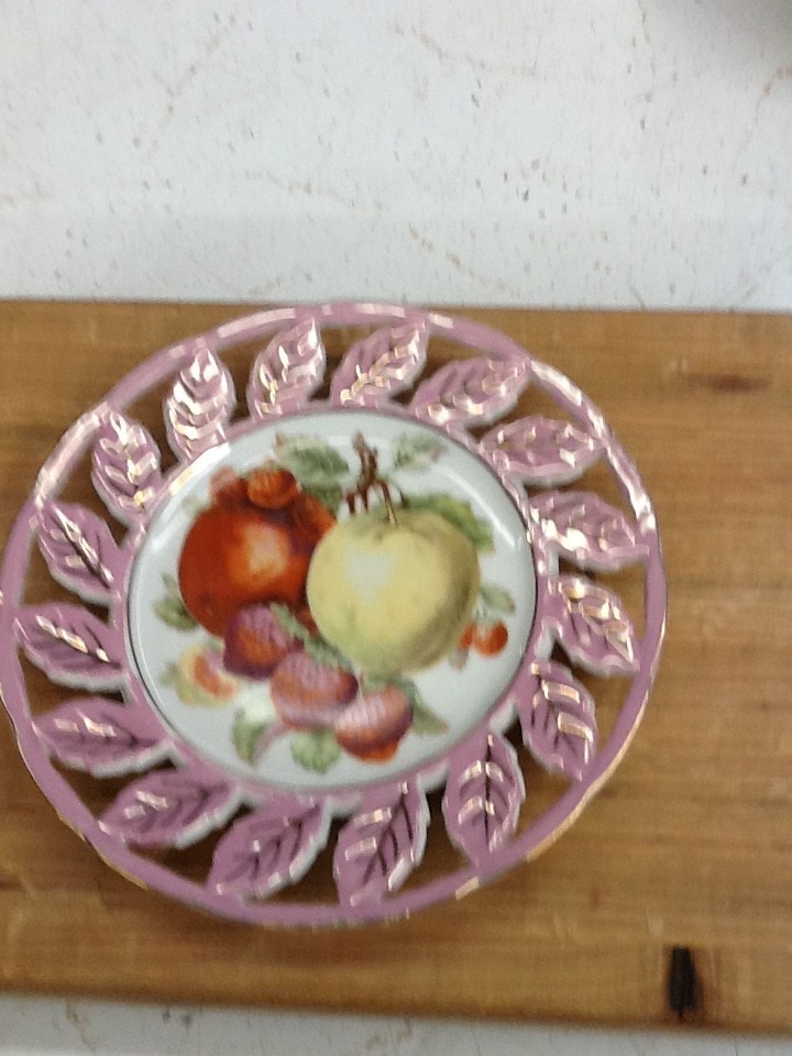 LM ROYAL HALSEY VERY FINE PINK and gold Apple Strawberries Plate  - Vintage