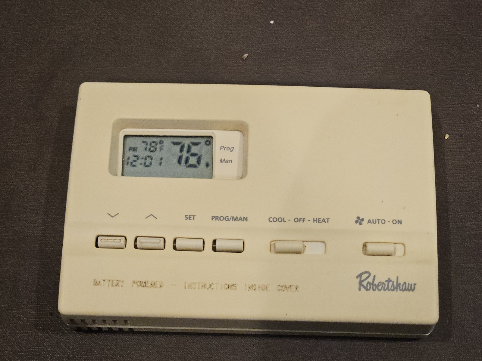 Robertshaw 9610 Programmable Digital Thermostat 2 Heat 2 Cool Air Conditioning
