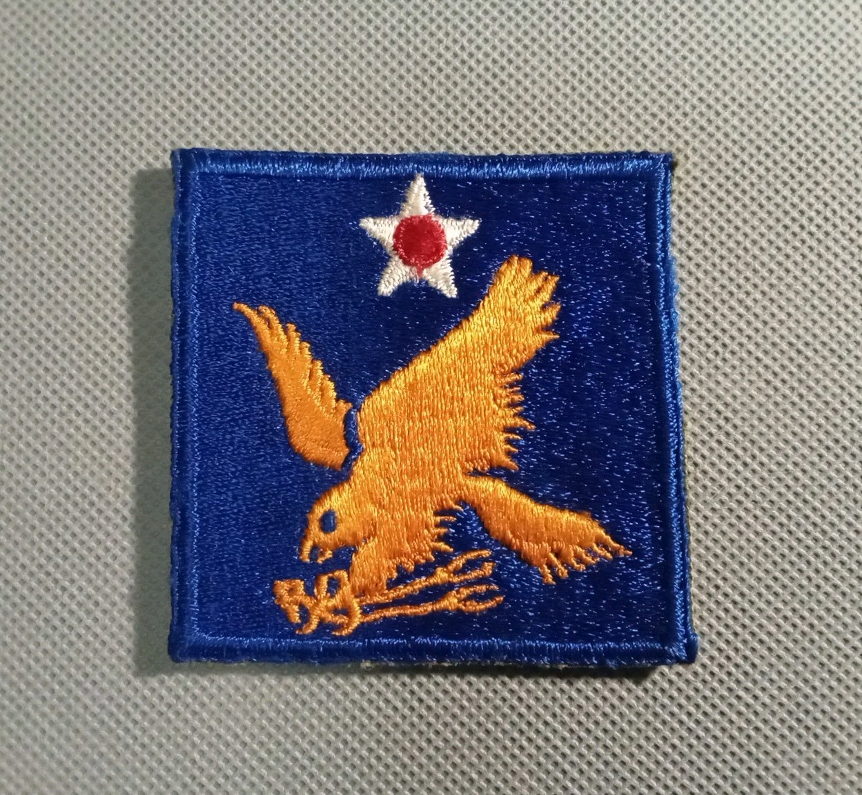 WWII Original US Army 2nd Air Corps Shoulder Patch Unsewn Snowy Back Mint