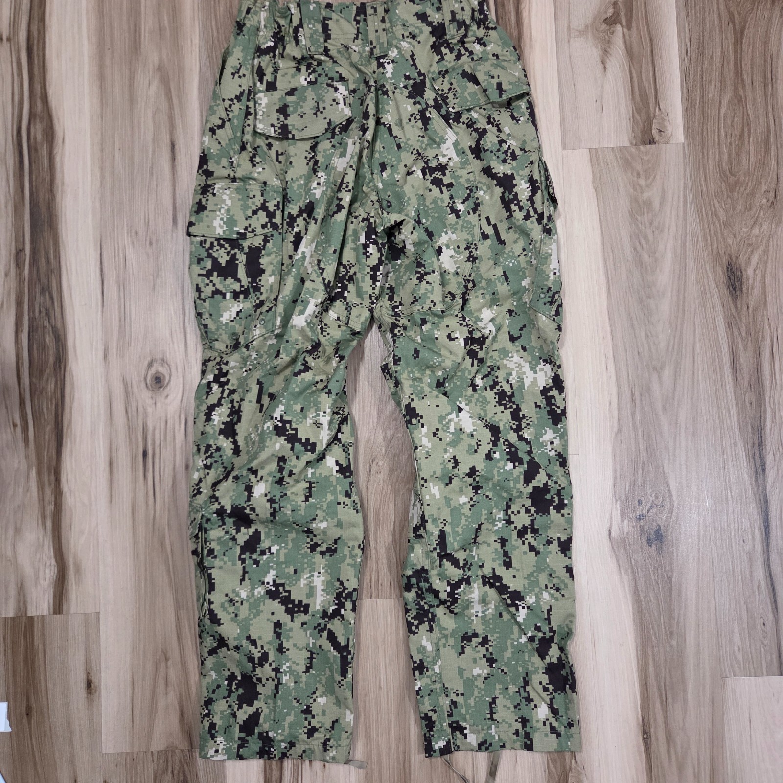 US Navy Nwu Type III Green Digital Trousers Size Medium Regular