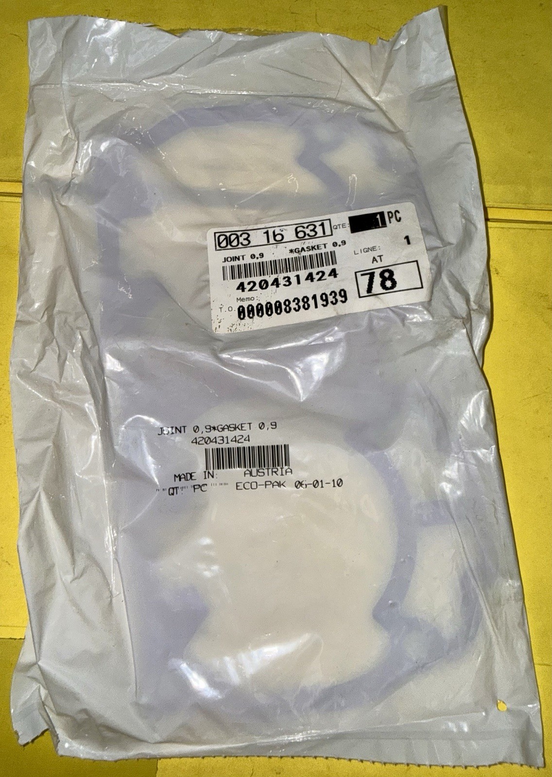 BRP OEM SkiDoo 0.9mm gasket 420431424 new
