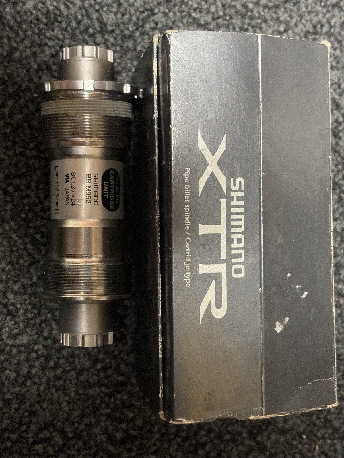 Shimano XTR BB-M952 MTB Bottom Bracket 68/73x 112.5mm New/Nos, Sealed Bearing