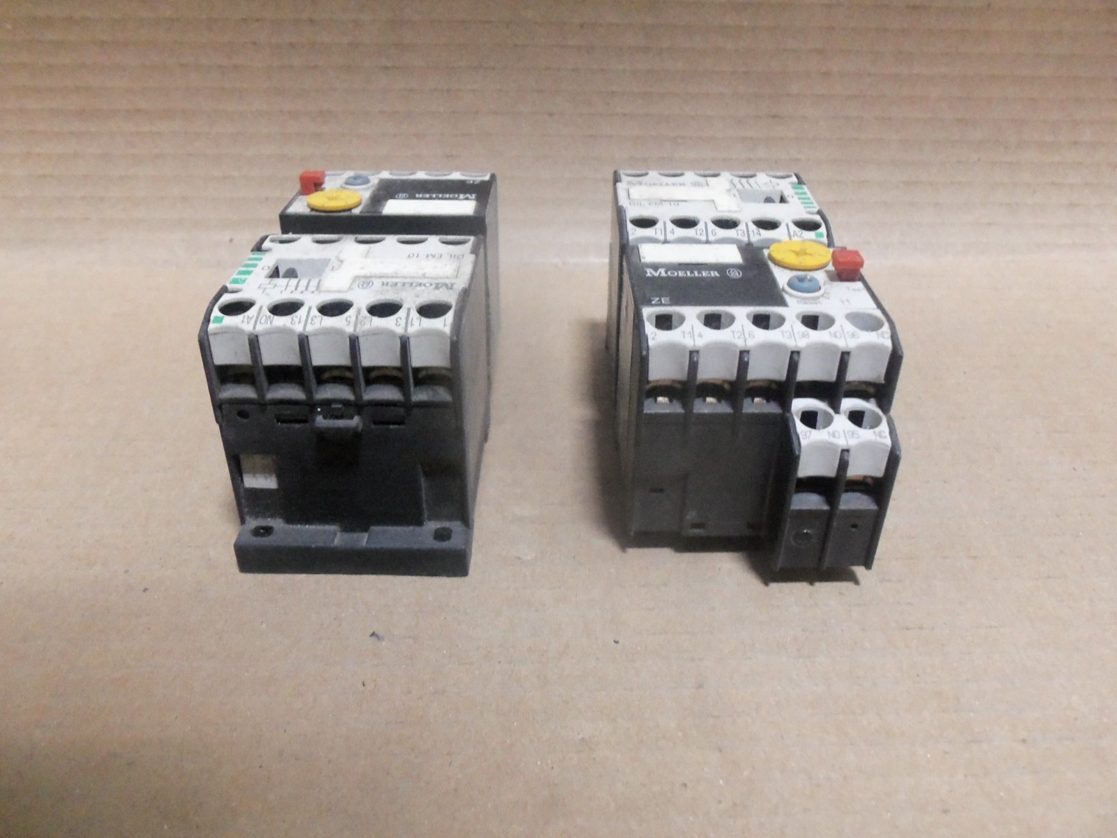 New Lot of 2 MOELLER DILEM-10 WITH ZE-4.O CONTACTOR 15 AMP 600VAC MAX DILEM10