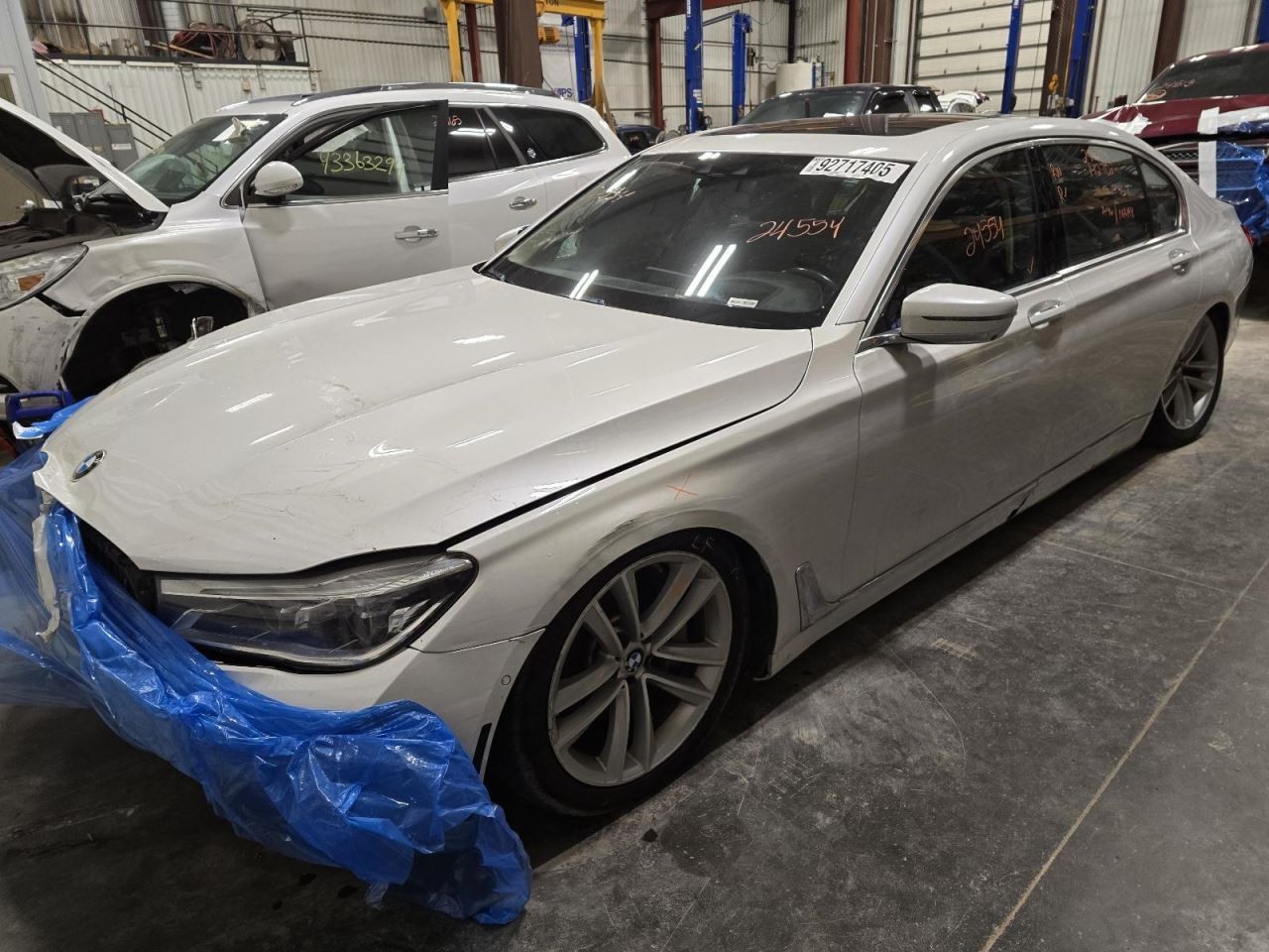 Driver Left Front Spindle/Knuckle Fits 17-22 BMW M760i 1496896