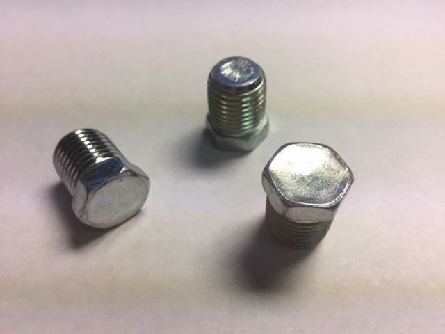 1/4-18 external  head pipe plug zinc plated 100 Count