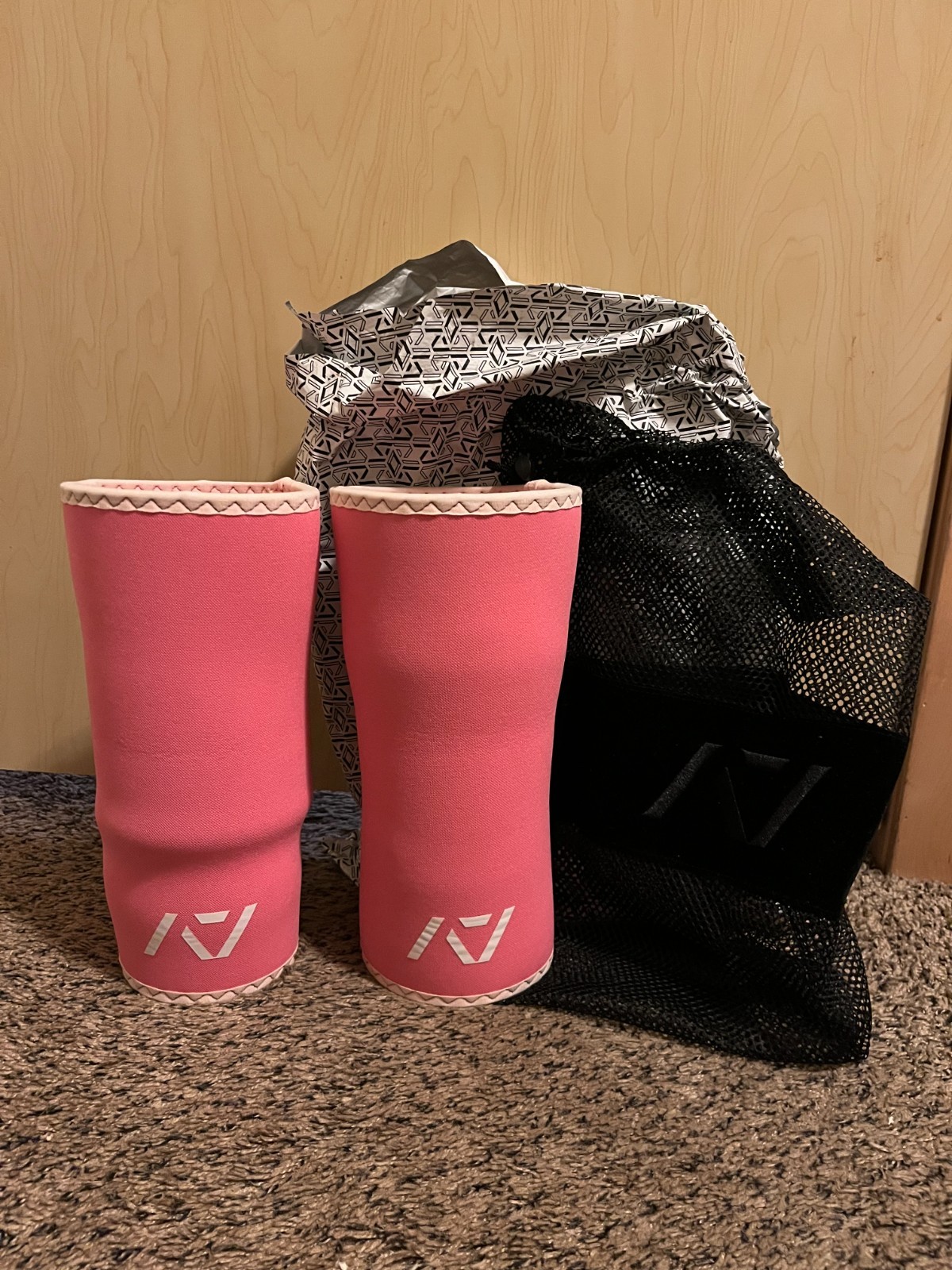 A7 Rigor Mortis Size M Roseite Knee Sleeves