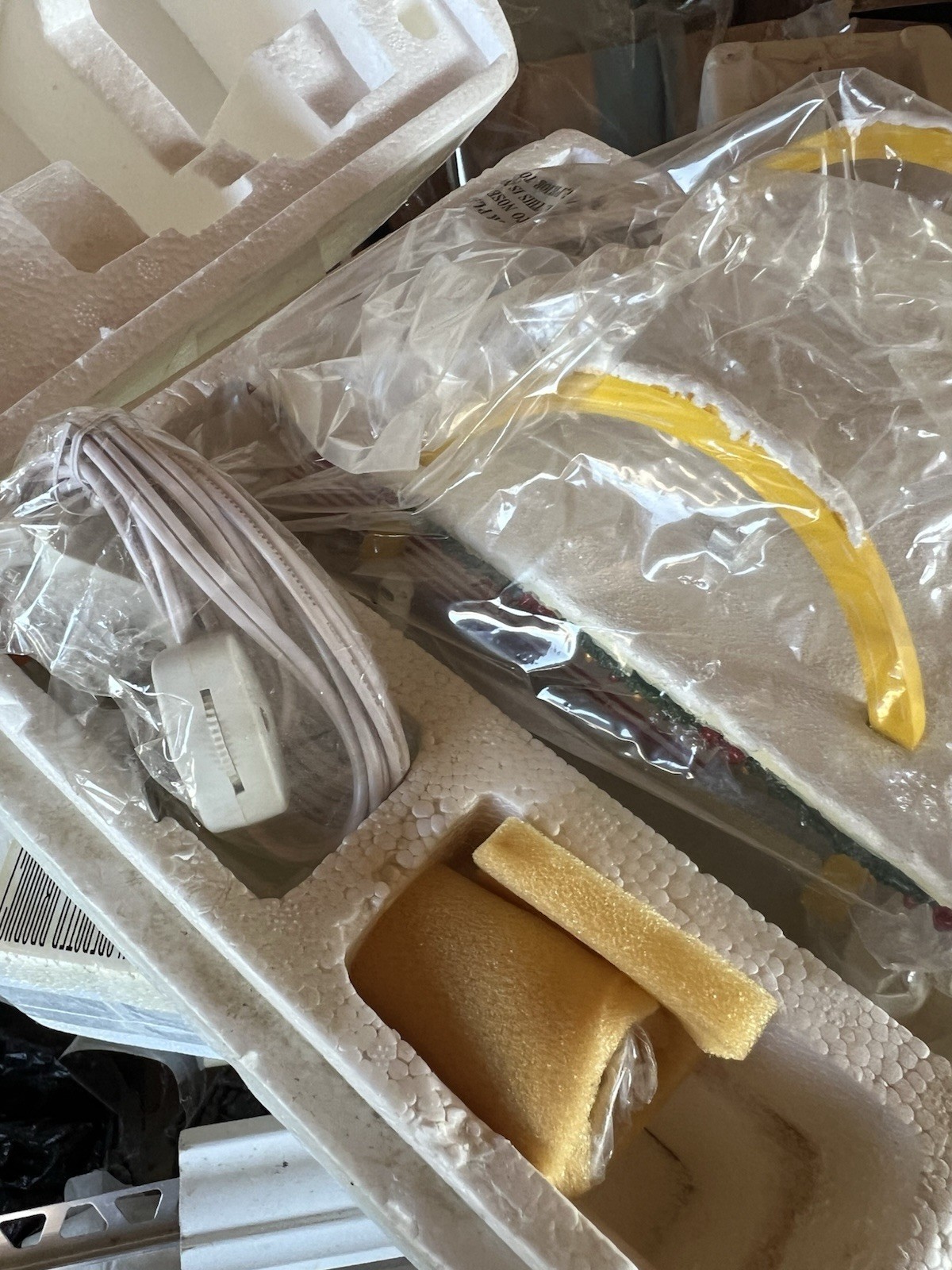 Hawthorn Train Sets Have Dozens Of Them New In Styrofoam And Papers