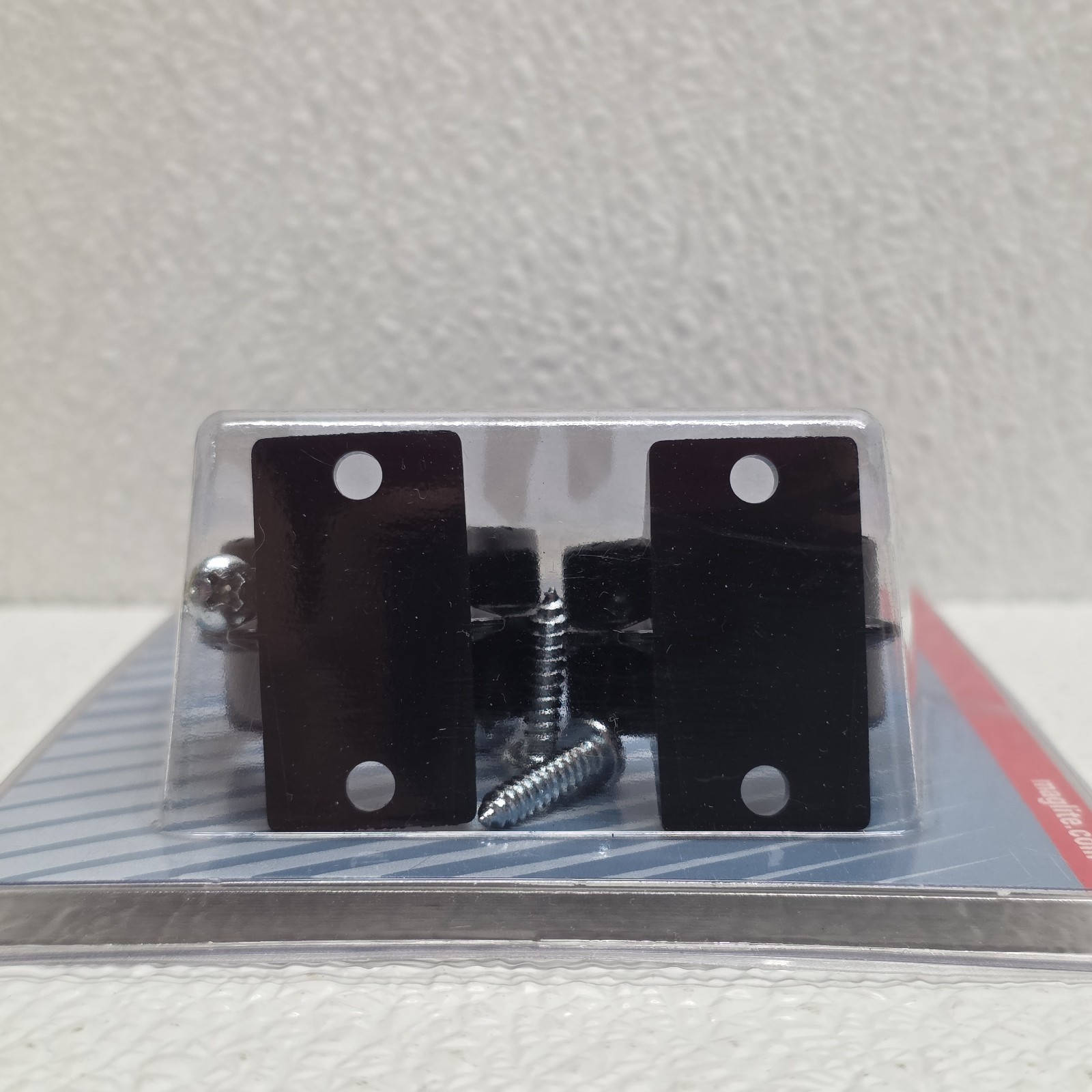 Maglite Black Universal Mounting Brackets for C-Cell Flashlight