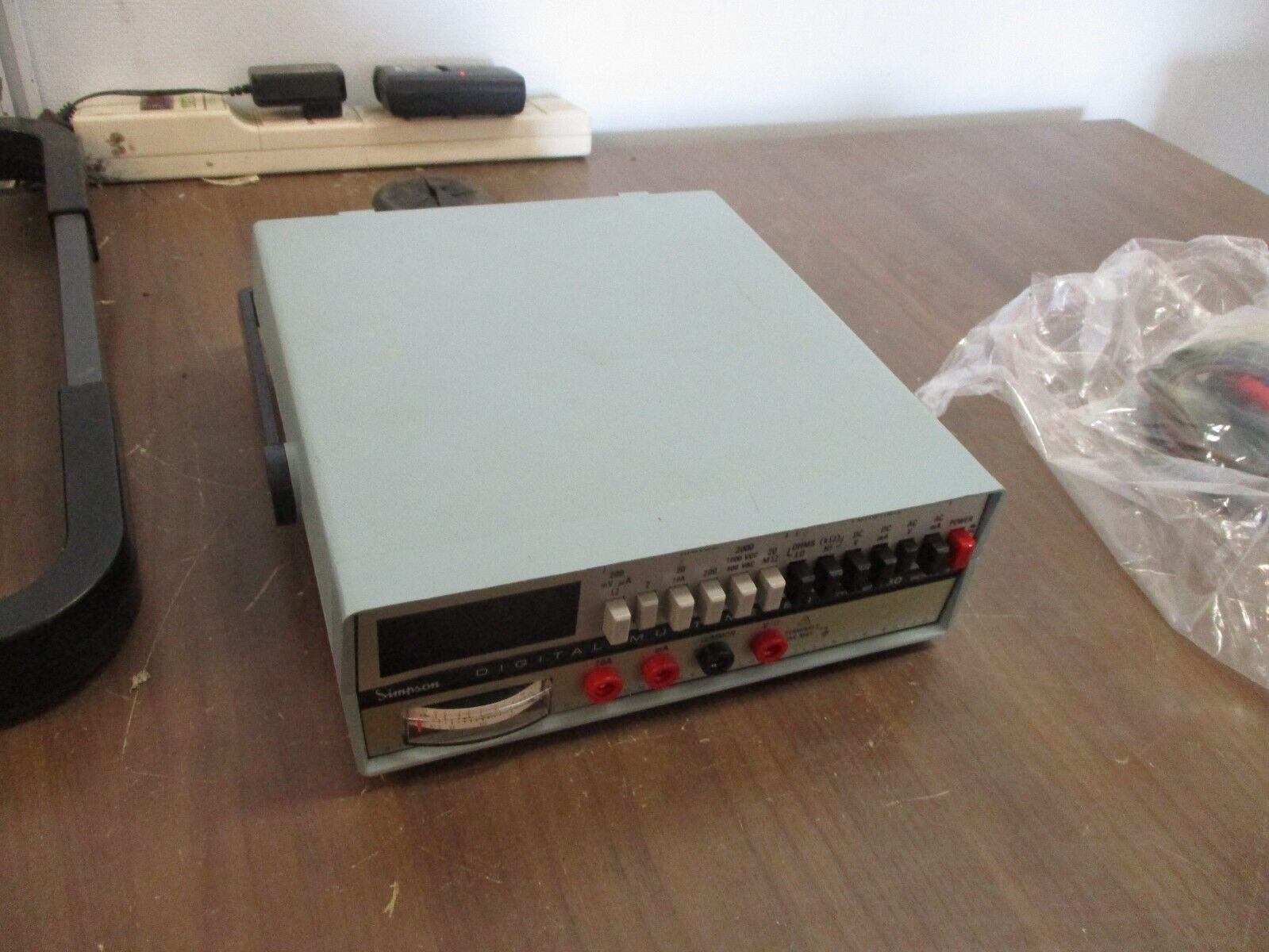 Simpson Series 5 Digital Multimeter 460D *Cracked* New Surplus