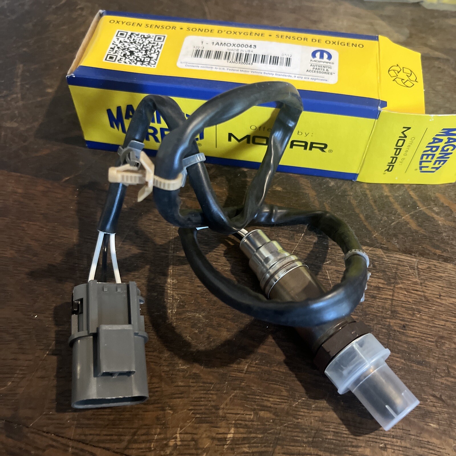 NOS Genuine Mopar Oxygen Sensor 1AMOX00043