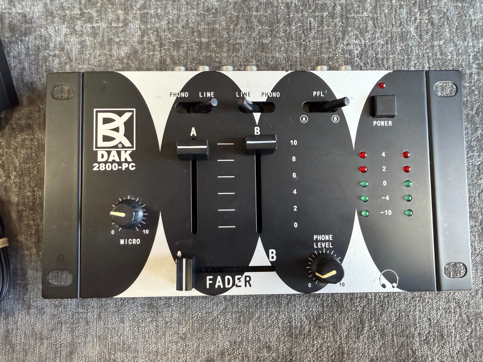 DAK 2800-PC 2-Channel Stereo DJ Mixer Preamp Interface w/ Power Supply & Cables