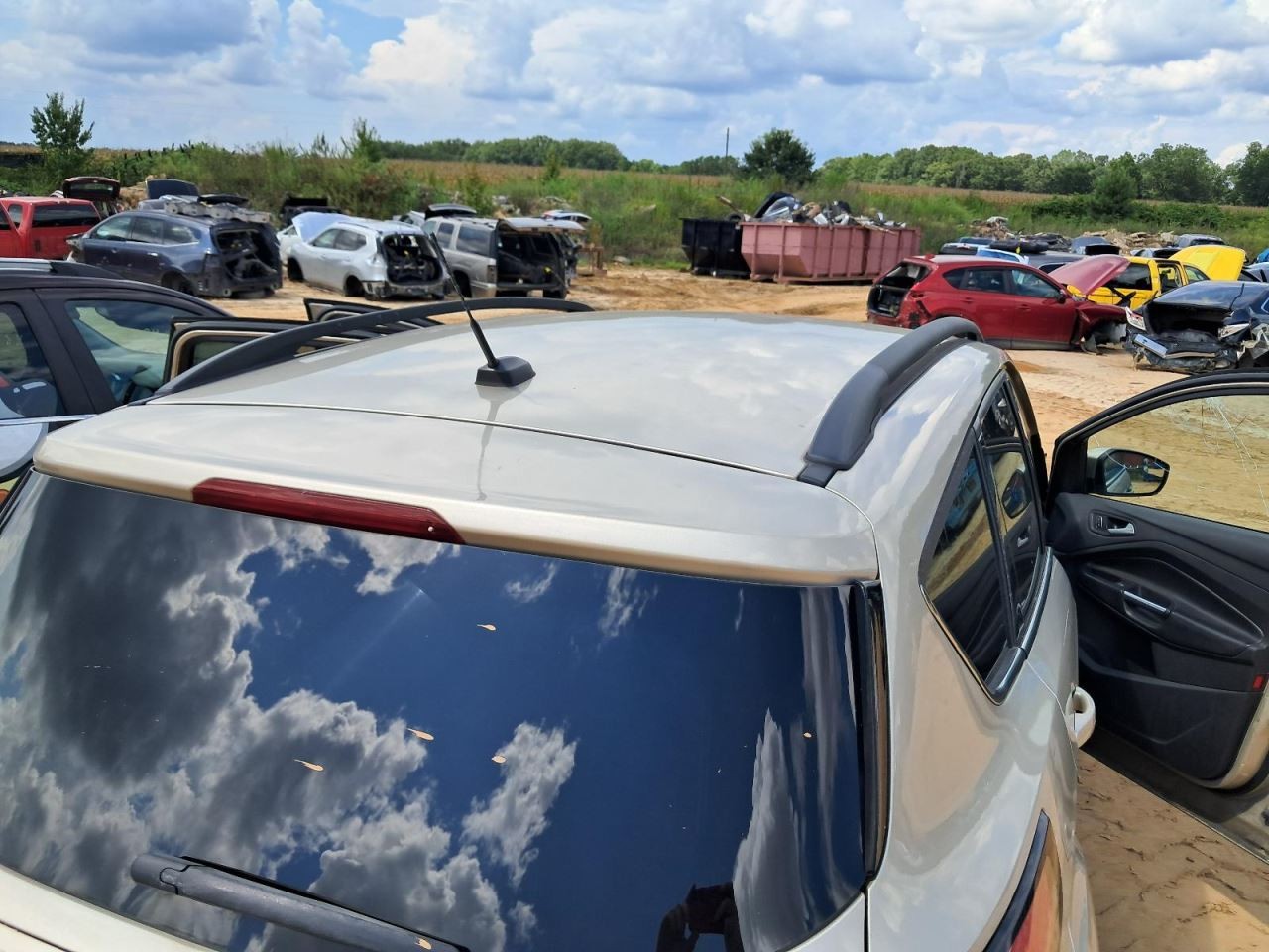ESCAPE 2018 Glove Box 4753871